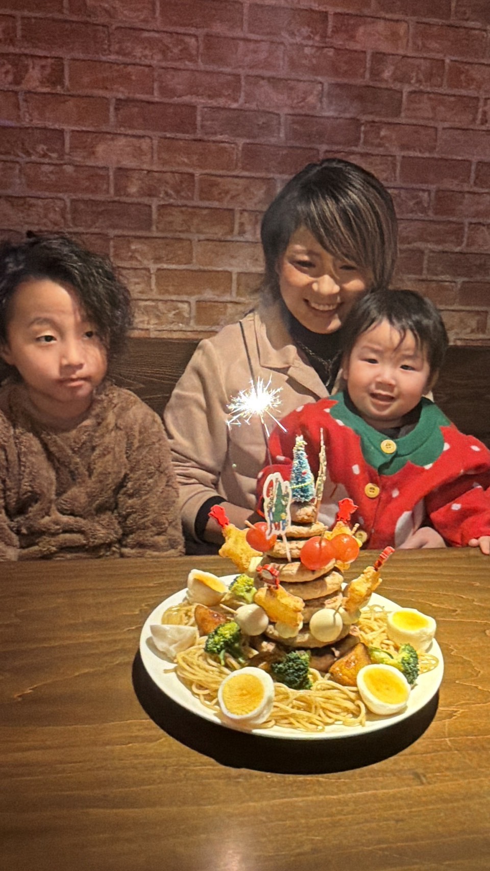 食べる楽しみと観る楽しみ！創作ハンバーグ